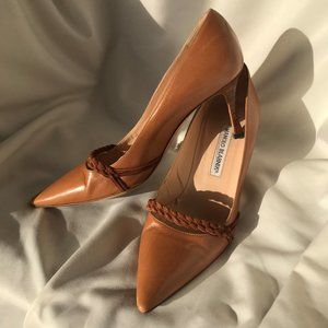MANOLO BLAHNIK tan braided leather heel